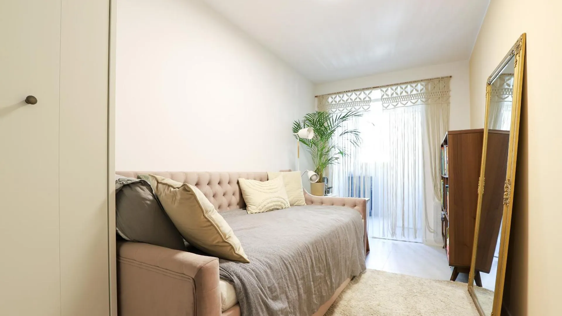 Prime Location Frontline Beach Dona Sofia فوينخيرولا 0*,  إسبانيا